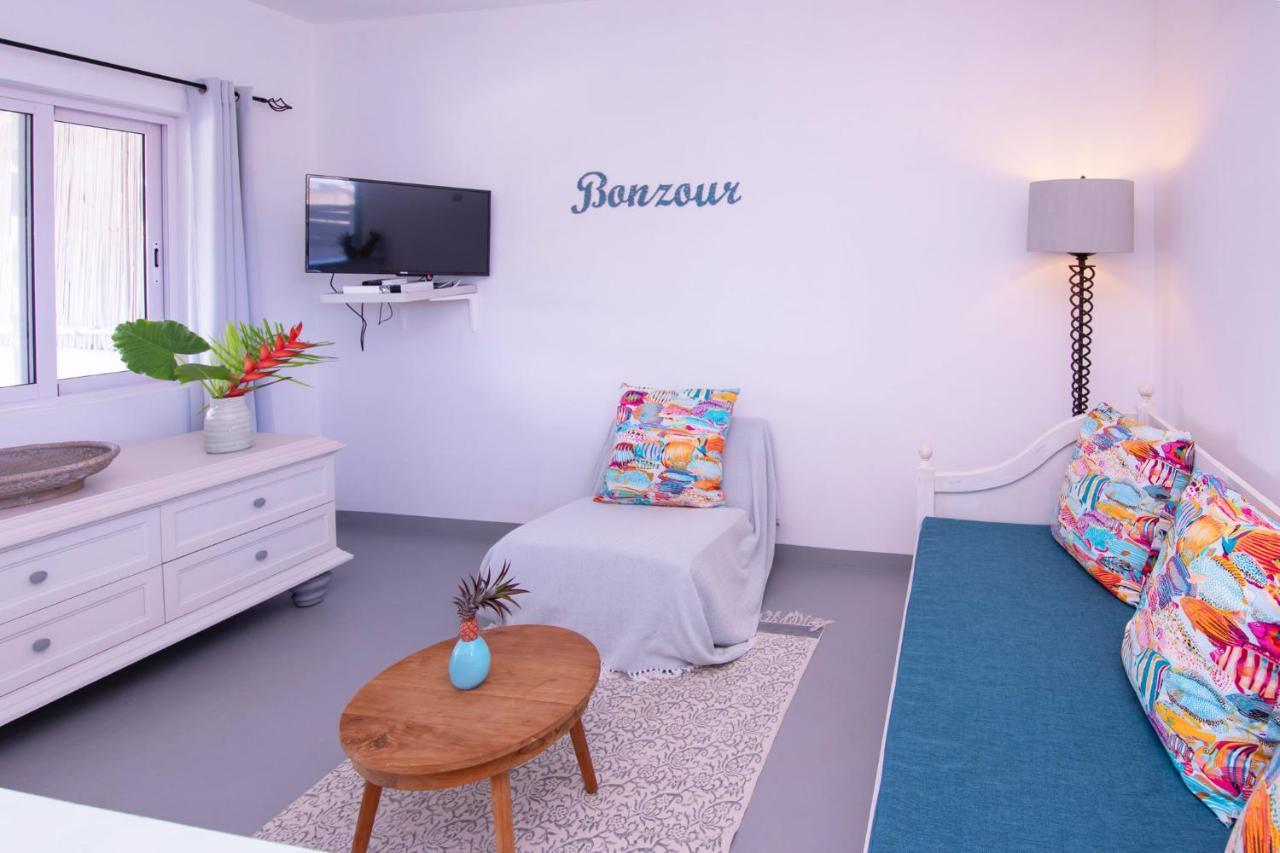 Le Mandala Moris Guesthouse Pointe Aux Canonniers Гранд-Бэй Экстерьер фото